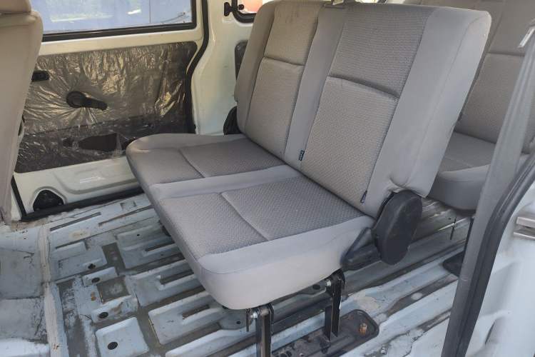 Used Jinbei Hiace X30 2021 1.5L Standard Model Central Air Conditioning EPS Version Bus China VI Emission Standard SWC15M Left Rear Seat
