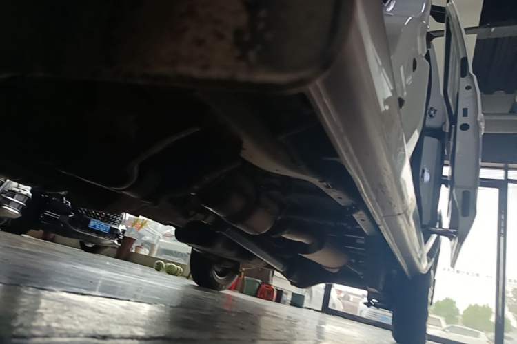 Used Jinbei Hiace X30 2021 1.5L Comfort Model Base Version (No Air Conditioning) Van China VI Standard SWC15M Left Side Sill