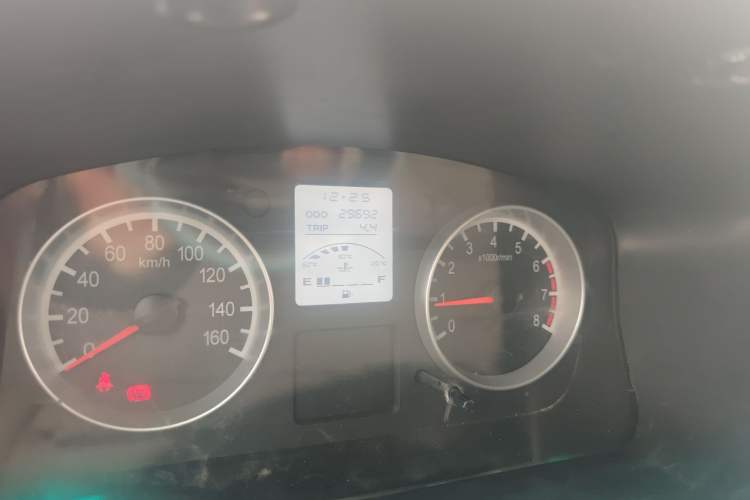 Used Jinbei Hiace X30 2021 1.5L Standard Model Central Air Conditioning EPS Version Bus China VI Emission Standard SWC15M Odometer Close Up