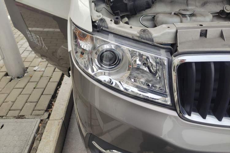 Used Jinbei Hiace X30 2021 1.5L Wealthy Edition Bus China VI Standard SWC15M Right Front Headlight