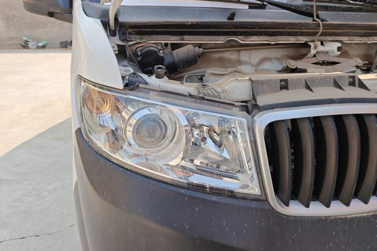 Used Jinbei Hiace X30 2021 1.5L Wealthy Van China VI Standard SWC15M Right Front Headlight