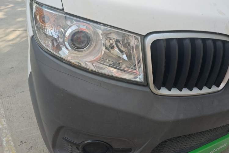 Used Jinbei Hiace X30 2021 1.5L Wealthy Single-Steaming Air-Conditioned Van China VI Standard SWC15M Right Front Headlight