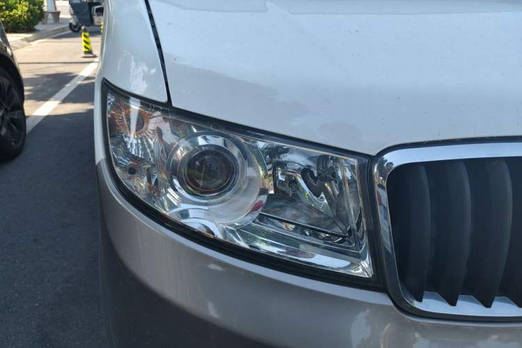 Used Jinbei Hiace X30 2021 1.5L Standard Model Central Air Conditioning EPS Version Bus China VI Emission Standard SWC15M Right Front Headlight