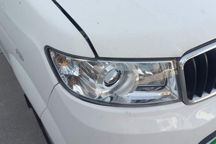 Used Jinbei Hiace X30 2021 1.5L Wealthy Van China VI Standard SWC15M Right Front Headlight