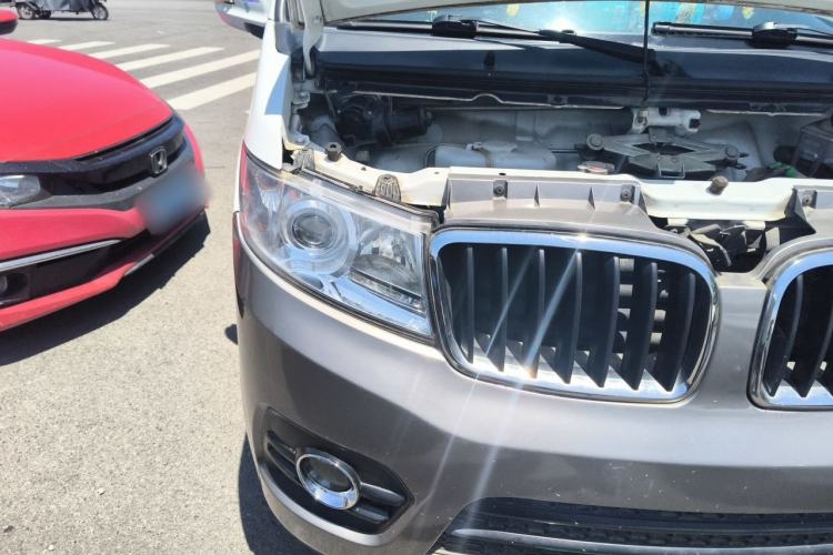Used Jinbei Hiace X30 2021 1.5L Comfort Plus Central Air-Conditioned Van China VI Standard SWC15M Right Front Headlight