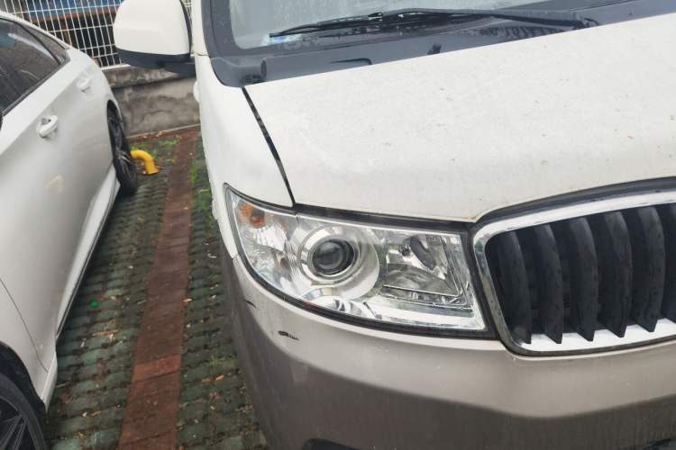 Used Jinbei Hiace X30 2021 1.5L Standard Version Air-Conditioning-Free Bus China VI Emission Standard SWC15M Right Front Headlight