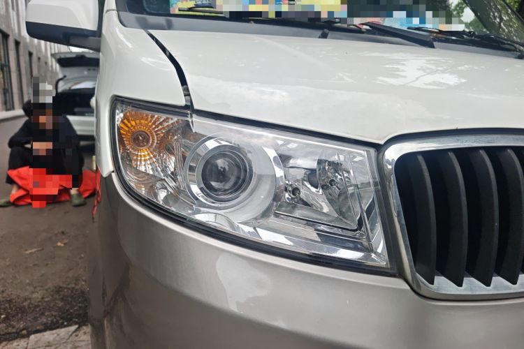 Used Jinbei Hiace X30 2021 1.5L Comfort Plus Central Air-Conditioned Van China VI Standard SWC15M Right Front Headlight