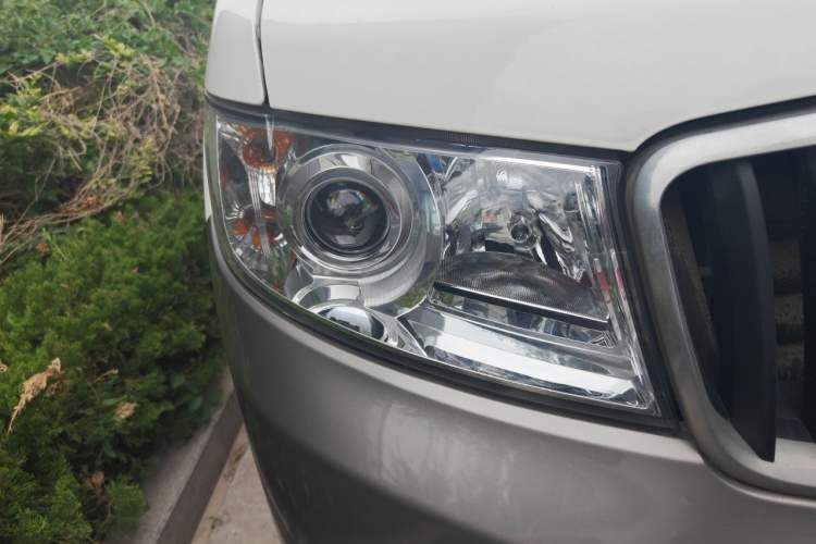 Used Jinbei Hiace X30 2021 1.5L Wealthy Van China VI Standard SWC15M Right Front Headlight