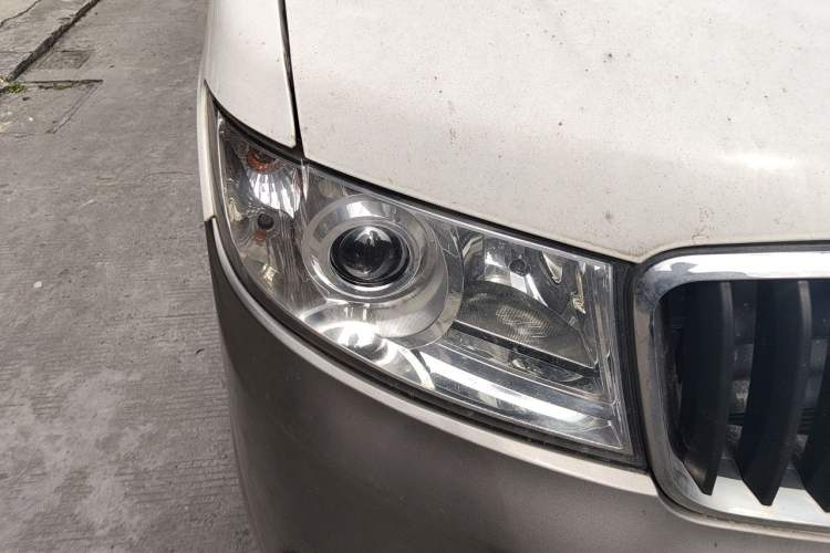 Used Jinbei Hiace X30 2021 1.5L Comfort Model Base Version (No Air Conditioning) Van China VI Standard SWC15M Right Front Headlight