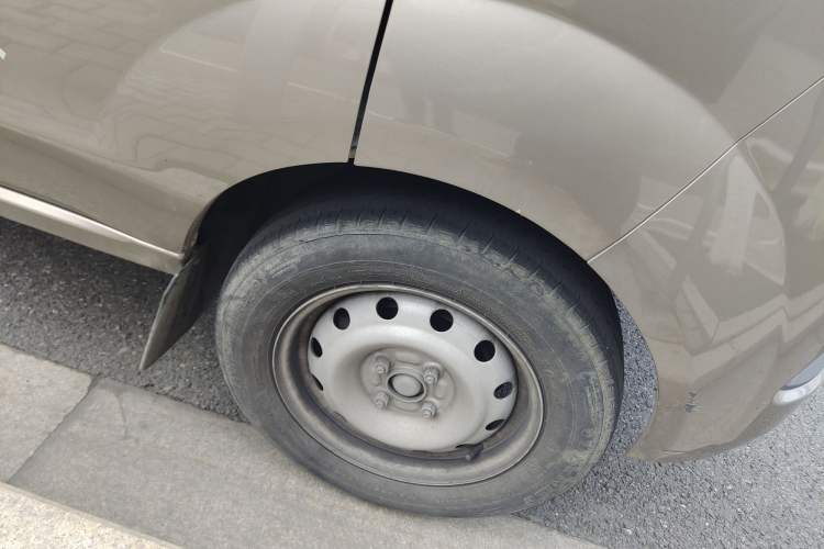 Used Jinbei Hiace X30 2021 1.5L Wealthy Edition Bus China VI Standard SWC15M Right Front Wheel Hub