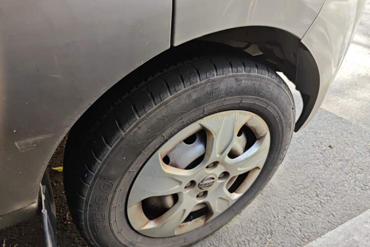 Used Jinbei Hiace X30 2021 1.5L Comfort Model Air-Conditioner-Free Version National VI Standard SWC15M Bus Right Front Wheel Hub