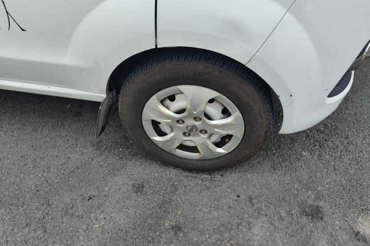 Used Jinbei Hiace X30 2021 1.5L Comfort-Grade Central Air-Conditioned Bus China VI Standard SWC15M Right Front Wheel Hub