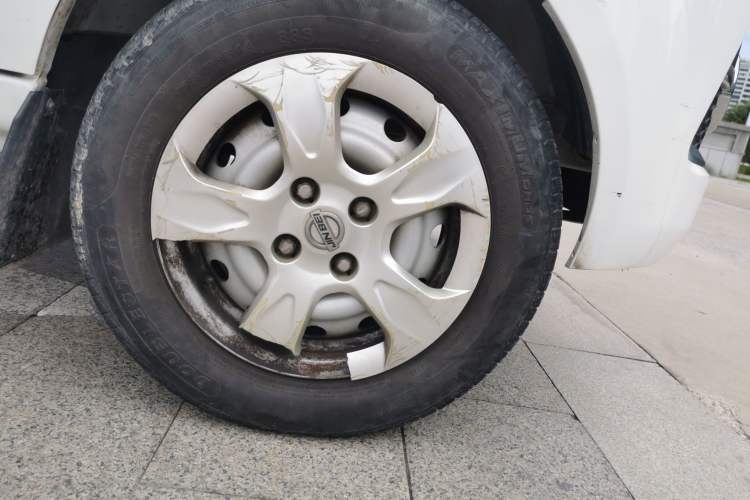 Used Jinbei Hiace X30 2021 1.5L Standard Version Air-Conditioner-Free Van China VI Emission Standard SWC15M Right Front Wheel Hub