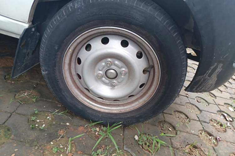Used Jinbei Hiace X30 2021 1.5L Wealthy Edition Bus China VI Standard SWC15M Right Front Wheel Hub