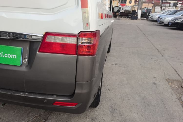 Used Jinbei Hiace X30 2021 1.5L Comfort Model Air-Conditioner-Free Version National VI Standard SWC15M Bus Right Rear Taillight