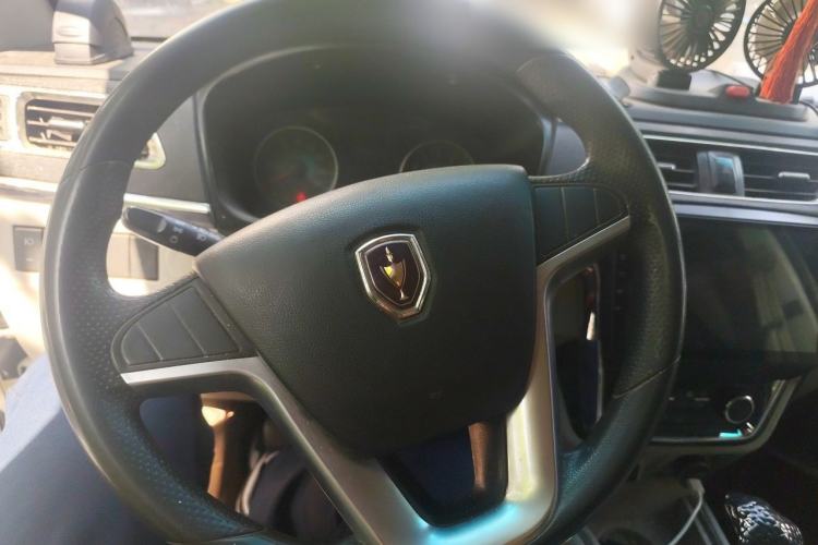 Used Jinbei Hiace X30 2021 1.5L Wealthy Single-Steaming Air-Conditioned Van China VI Standard SWC15M Steering Wheel