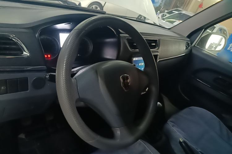 Used Jinbei Hiace X30 2021 1.5L Comfort Model Base Version (No Air Conditioning) Van China VI Standard SWC15M Steering Wheel