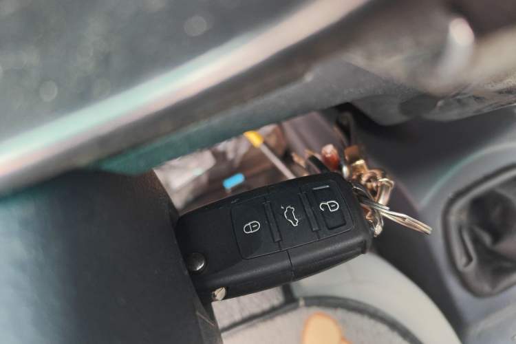 Used Jinbei Hiace X30 2021 1.5L Wealthy Van China VI Standard SWC15M Vehicle Key