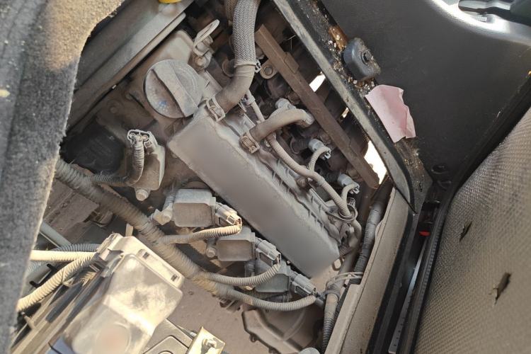 Used Jinbei Hiace X30  Engine Bay