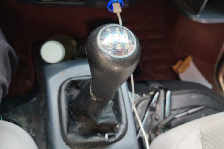 Used Jinbei Hiace X30 2022 1.5L Business-Class Central Air-Conditioned Coach China VI Standard SWC15M Gear Lever