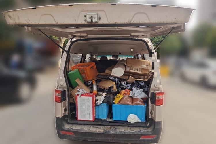 Used Jinbei Hiace X30  Trunk