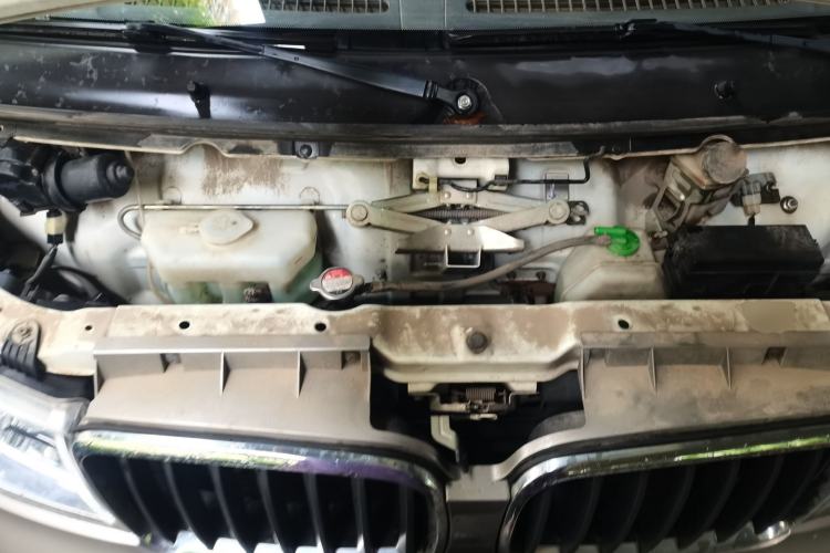 Used Jinbei Hiace X30 2022 1.5L Business-Class Central Air-Conditioned Coach China VI Standard SWC15M Engine Bay