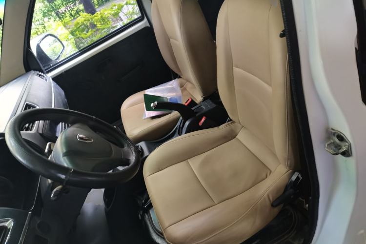Used Jinbei Hiace X30 2022 1.5L Business-Class Central Air-Conditioned Coach China VI Standard SWC15M Left Front Seat