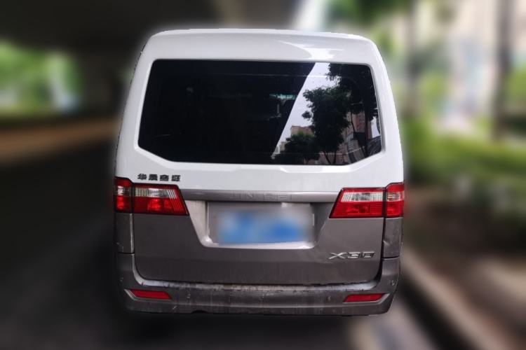 Used Jinbei Hiace X30 2022 1.5L Business-Class Central Air-Conditioned Coach China VI Standard SWC15M Rear