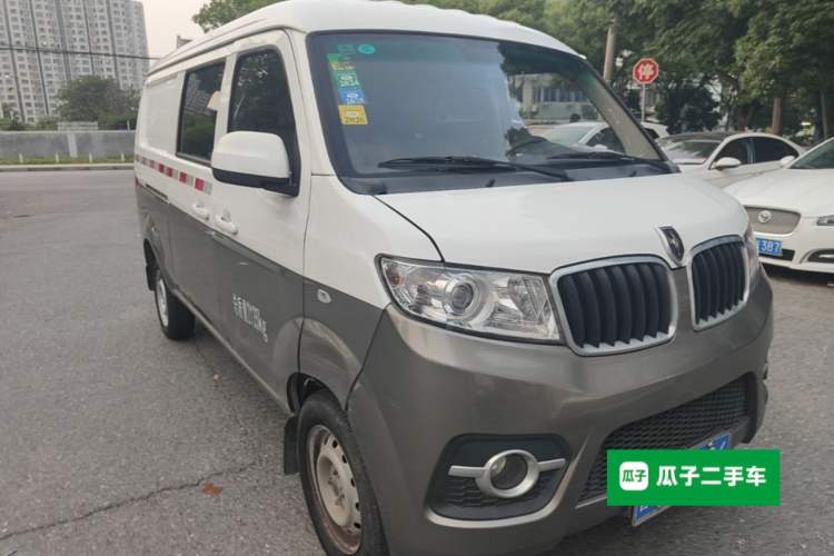 Used Jinbei Hiace X30  Front Right 45 Deg