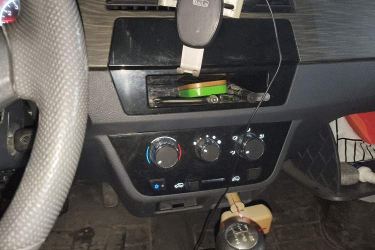 Used Jinbei Hiace X30 2022 1.5L Cargo Version China VI SWC15M Audio And AC Panel
