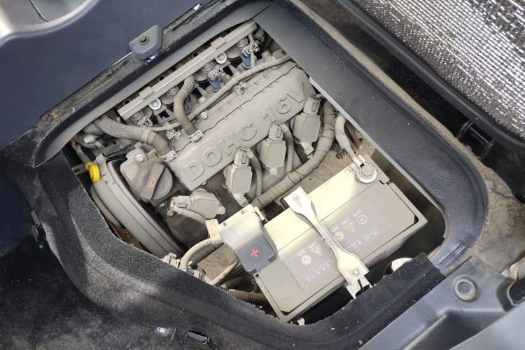 Used Jinbei Hiace X30 2022 1.5L Cargo Version China VI SWC15M Engine Bay
