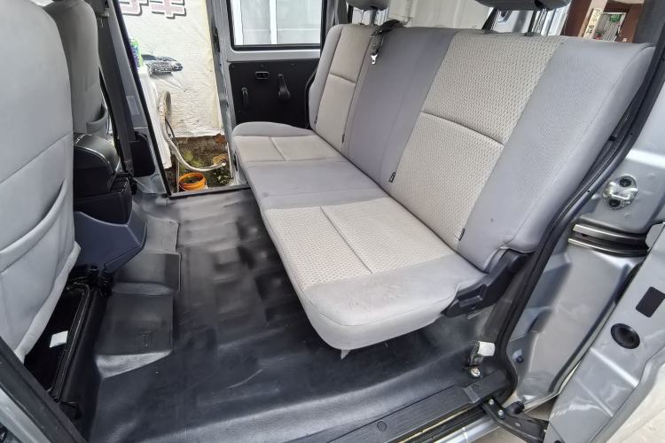 Used Jinbei Hiace X30 2022 1.5L Business-Class Central Air-Conditioned Coach China VI Standard SWC15M Interior 2