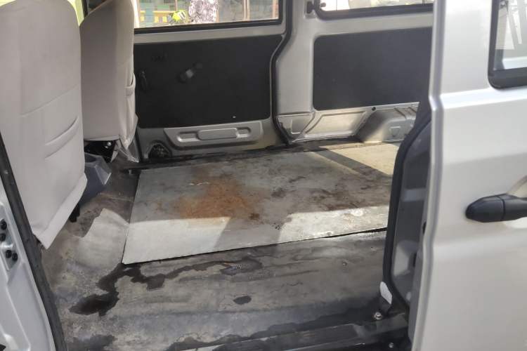 Used Jinbei Hiace X30 2022 1.5L Cargo Version China VI SWC15M Interior 4