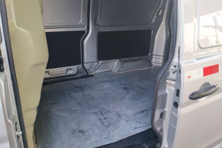 Used Jinbei Hiace X30 2022 1.5L Cargo Version China VI SWC15M Left Rear Seat