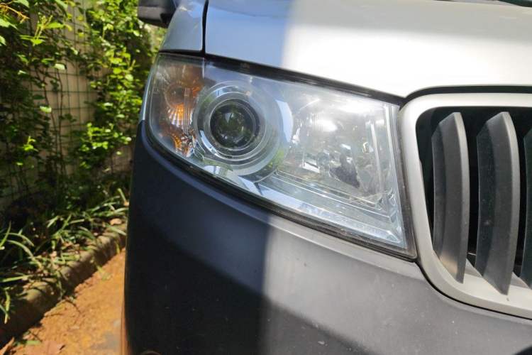 Used Jinbei Hiace X30 2022 1.5L Cargo Version China VI SWC15M Right Front Headlight
