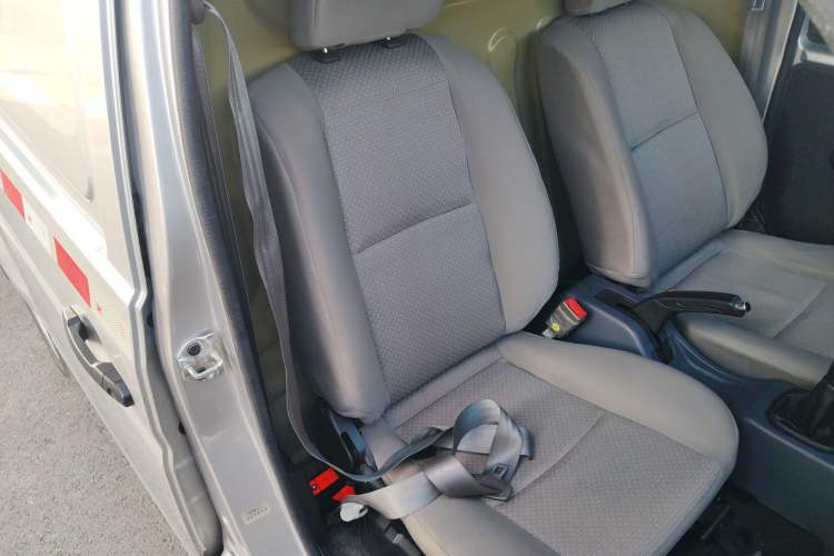 Used Jinbei Hiace X30 2022 1.5L Cargo Version China VI SWC15M Right Front Seat