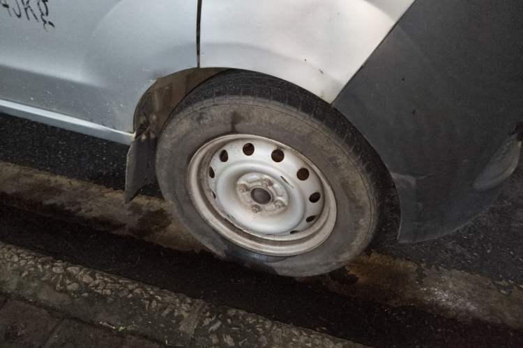 Used Jinbei Hiace X30 2022 1.5L Cargo Version China VI SWC15M Right Front Wheel Hub