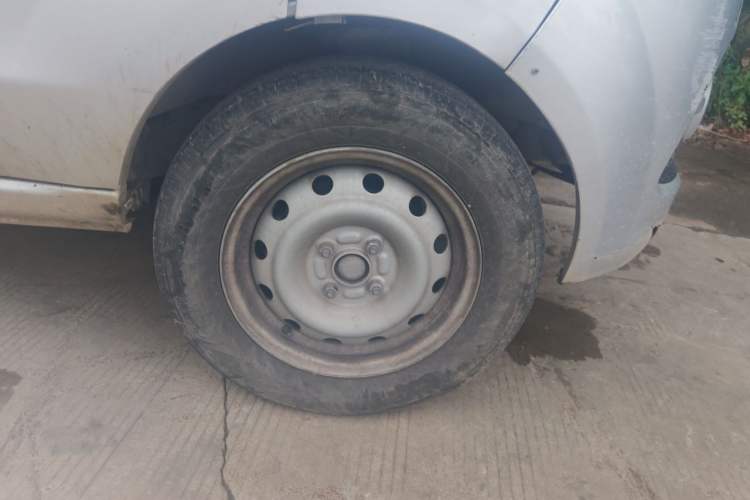 Used Jinbei Hiace X30 2022 1.5L Cargo Version China VI SWC15M Right Front Wheel Hub