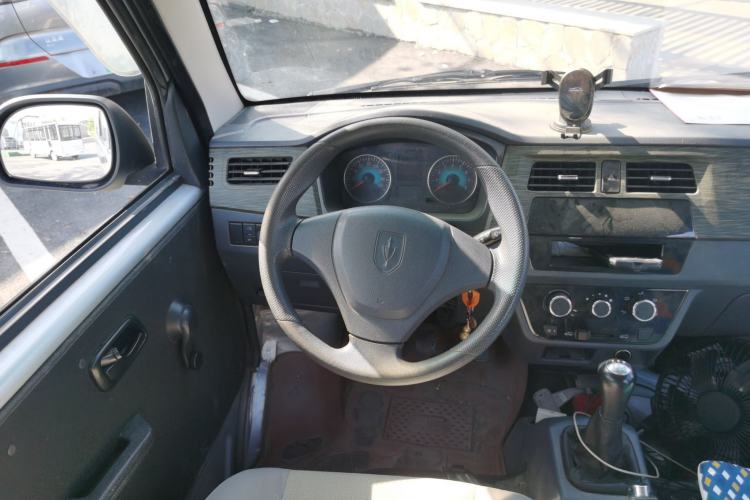 Used Jinbei Hiace X30 2022 1.5L Business-Class Central Air-Conditioned Coach China VI Standard SWC15M Steering Wheel