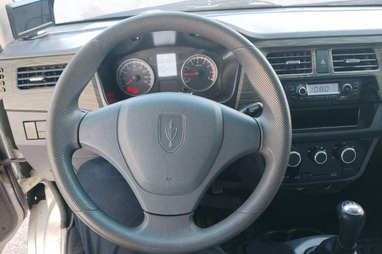 Used Jinbei Hiace X30 2022 1.5L Cargo Version China VI SWC15M Steering Wheel