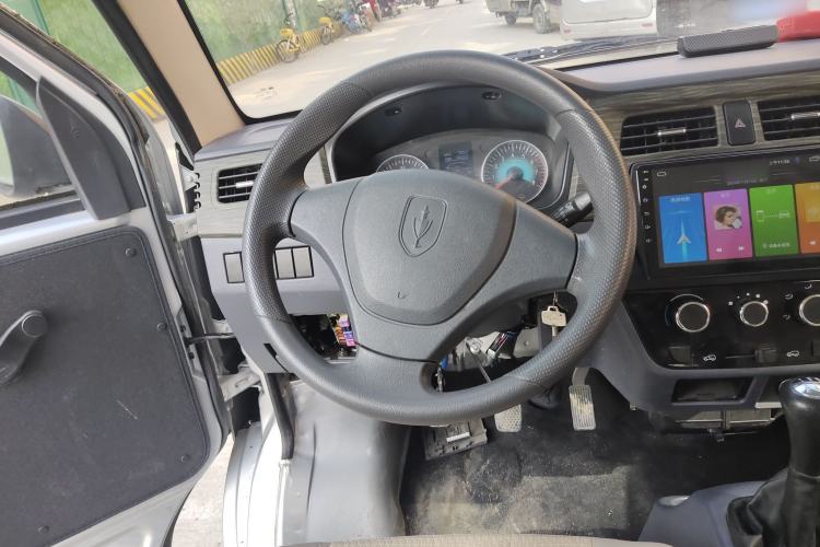 Used Jinbei Hiace X30 2022 1.5L Cargo Version China VI SWC15M Steering Wheel