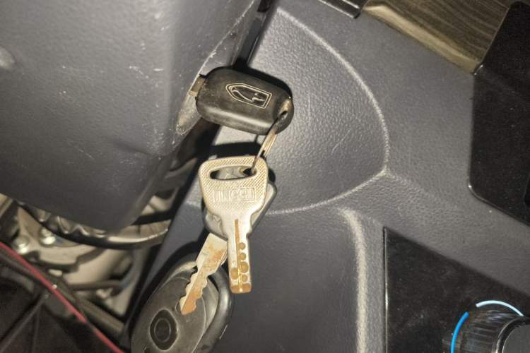 Used Jinbei Hiace X30 2022 1.5L Cargo Version China VI SWC15M Vehicle Key