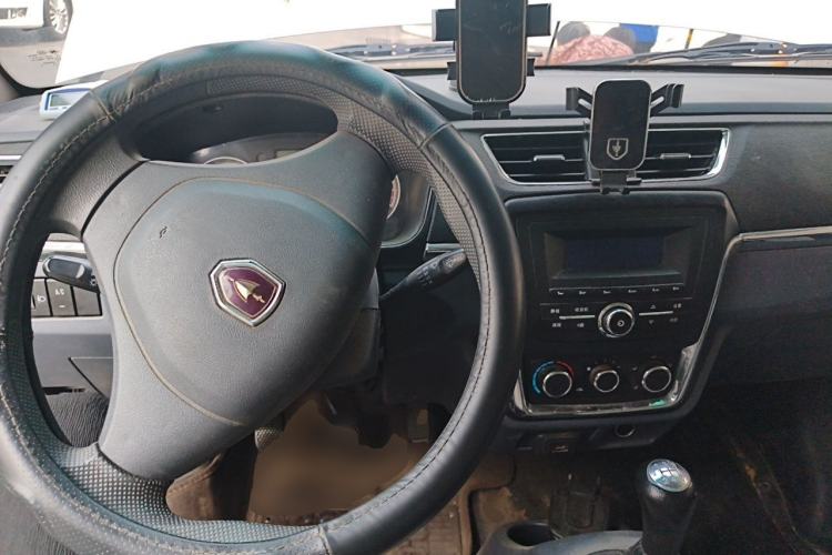 Used Jinbei Hiace X30 2022 1.5L Cargo Version China VI SWC15M Center Console