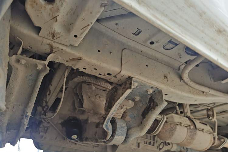 Used Jinbei Hiace X30  Chassis Front Left