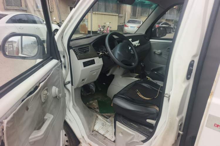 Used Jinbei Hiace X30 2022 1.5L Cargo Version China VI SWC15M Driver Seat