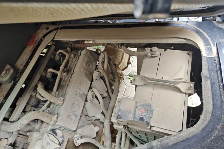 Used Jinbei Hiace X30  Engine Bay