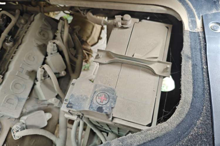 Used Jinbei Hiace X30  Engine Bay Left