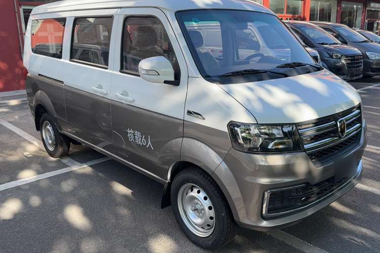 Used Jinbei Hiace X30 2022 1.5L Business-Class Central Air-Conditioned Coach China VI Standard SWC15M Exterior 3