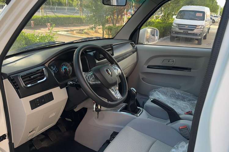 Used Jinbei Hiace X30 2022 1.5L Business-Class Central Air-Conditioned Coach China VI Standard SWC15M Exterior 7