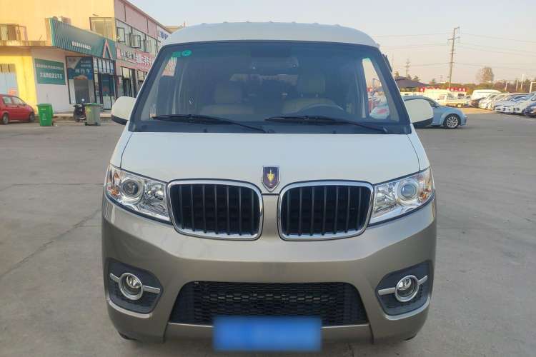 Used Jinbei Hiace X30 2022 1.5L Business-Class Central Air-Conditioned Coach China VI Standard SWC15M Front